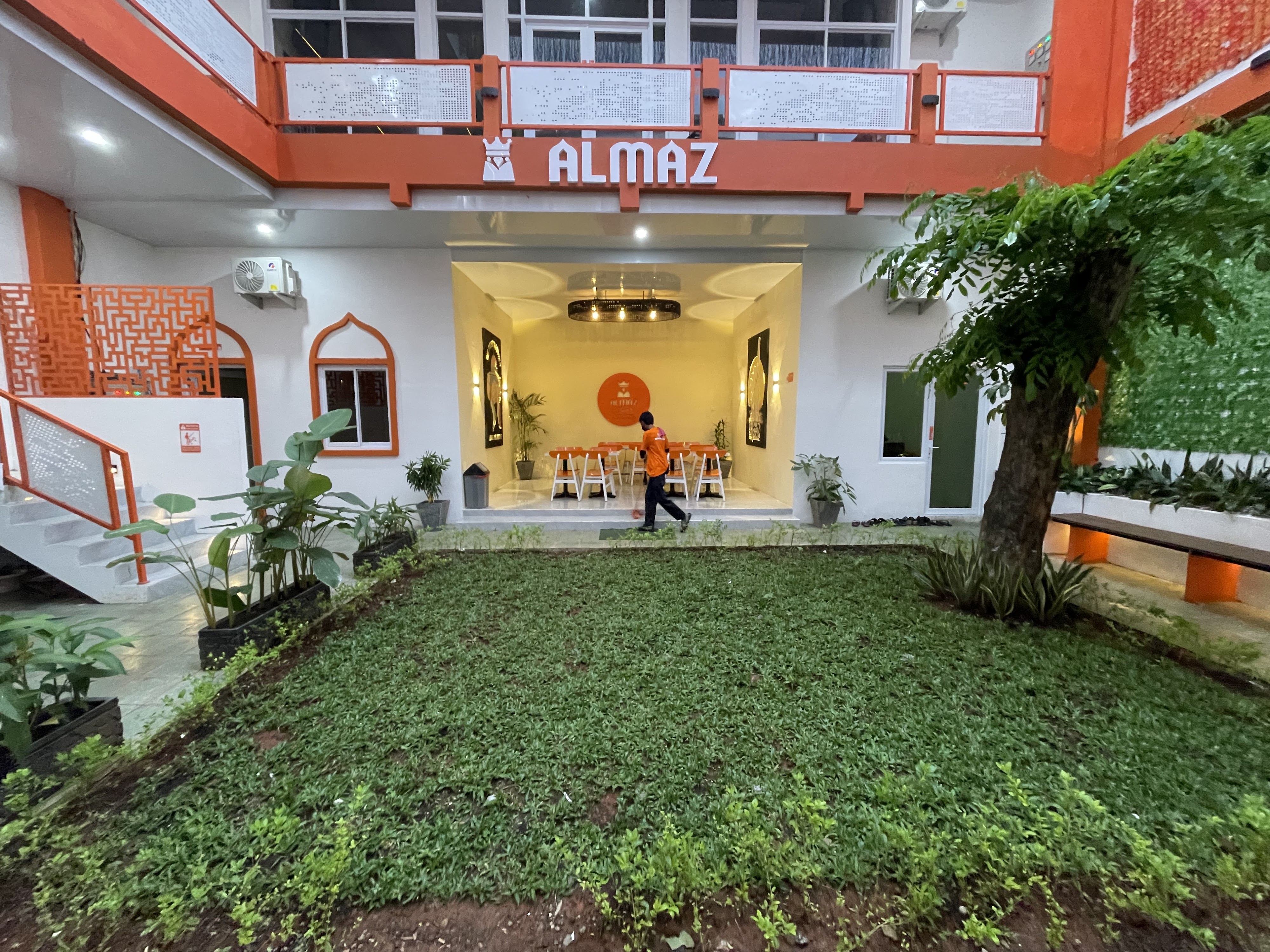 Almaz Fried Chicken Jababeka Cikarang